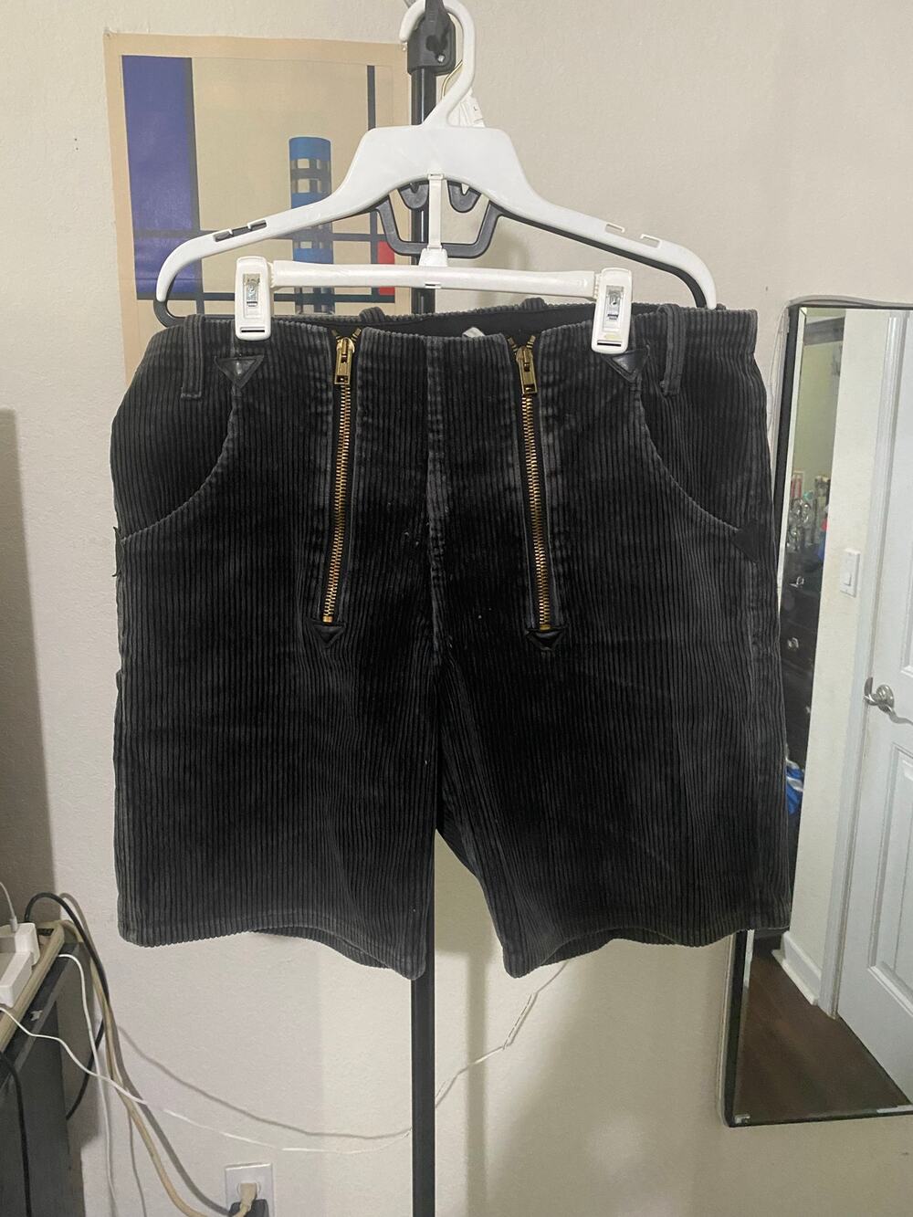 Faqtory LA SAMPLE Faded Black Corduroy Shorts